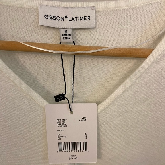 Gibson & Latimer-Side Slit V-Neck Long Sleeve High-Low Knit Sweater - Picture 6 of 8